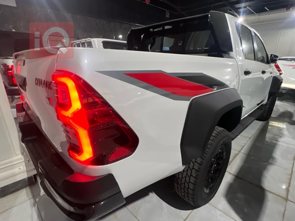 تويوتا هايلوكس